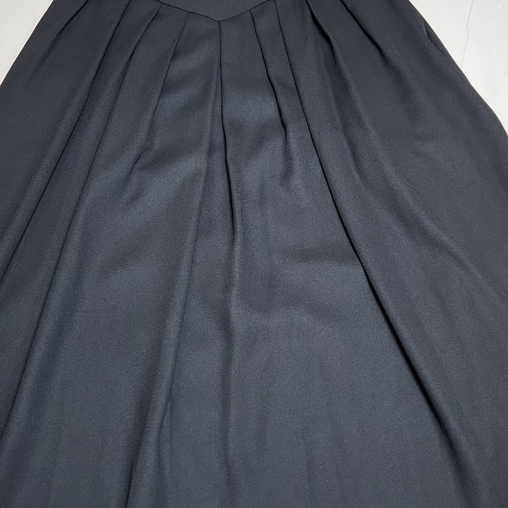Zacks Skirt - Picture 4 of 13